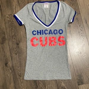 Pink Chicago Cubs T-shirt